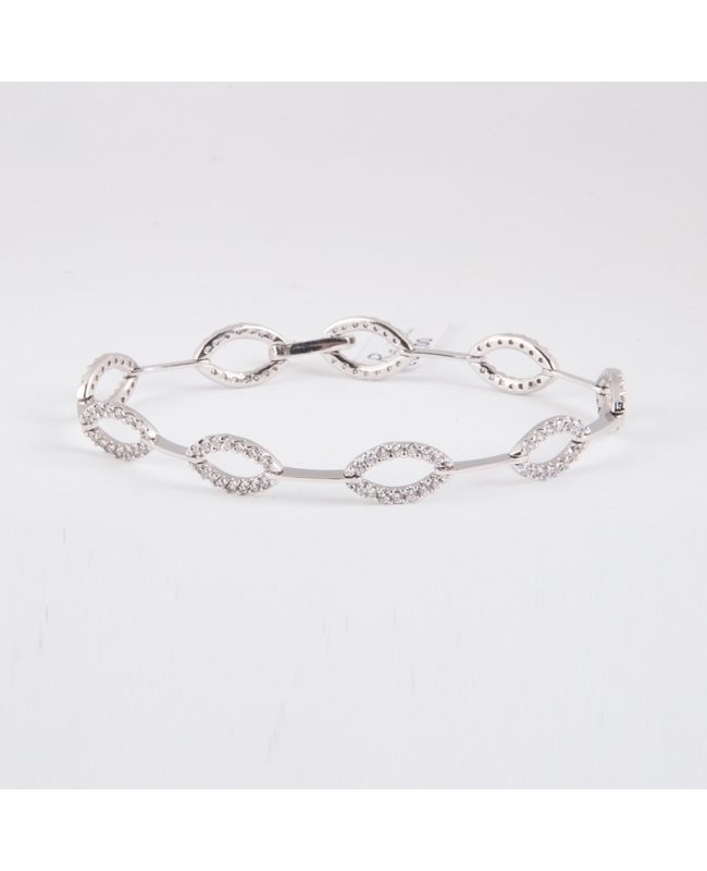 Bracciale fantasia da donna, in oro bianco, lunghezza cm 18,3. Semirigido, con incastonate duraliti taglio brillante a foglia.