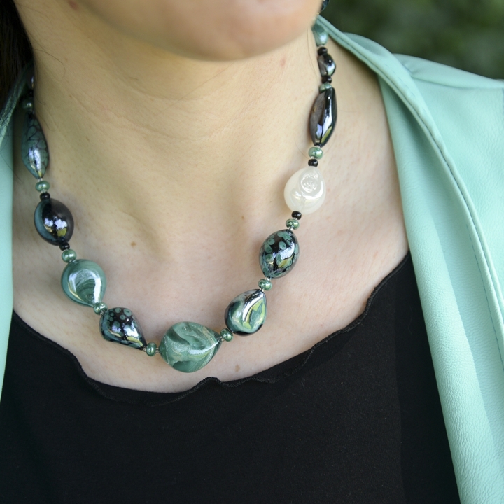 Collana Crevan di Antica Murrina con perle di vetro di Murano con varie lavorazioni veneziane.
