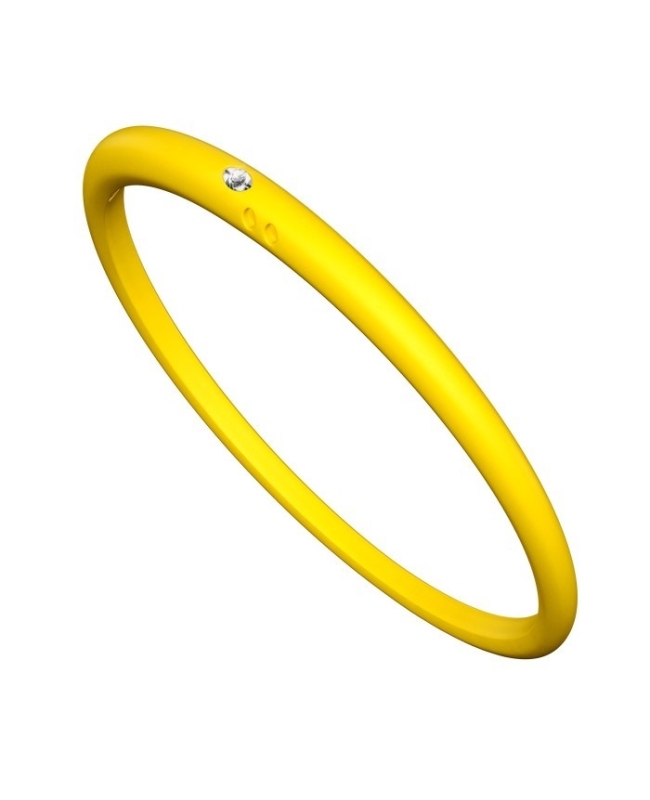 Bracciale unisex con diamante in castone d’argento 800 su silicone anallergico color giallo irriverente. Bracciale unisex con diamante in castone d’argento 800 su silicone anallergico color giallo irriverente.