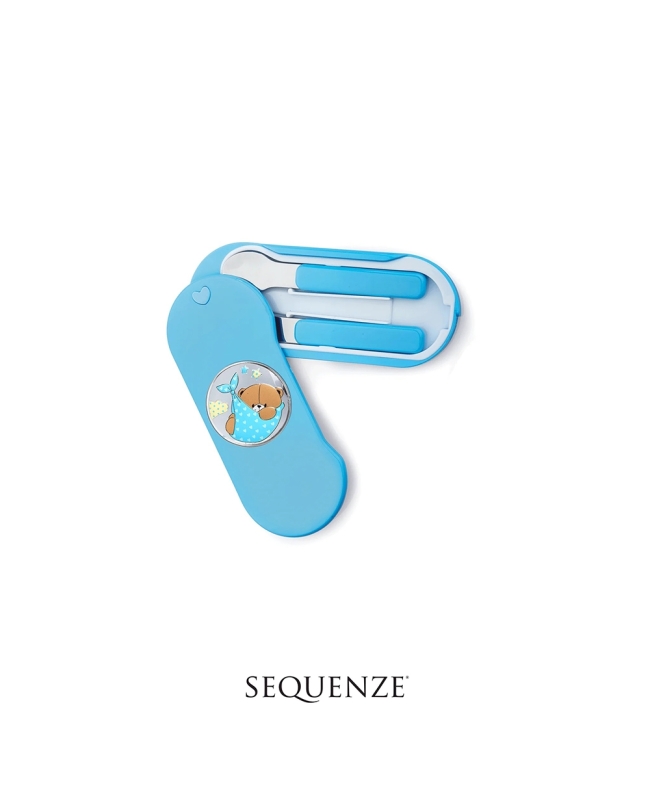 Sequenze. Set Posatine "Orsetto Luna" Forever Friends azzurro per bimbo. Ideale per regalo nascita, battesimo.